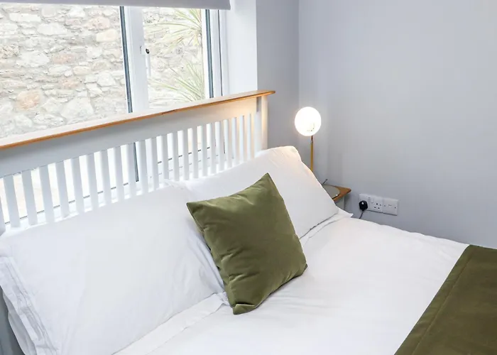 Daly's Place Apartment *