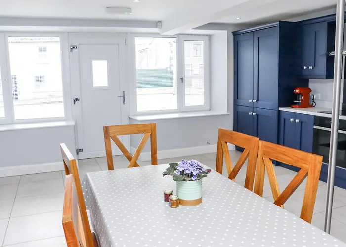 Daly's Place Apartment *